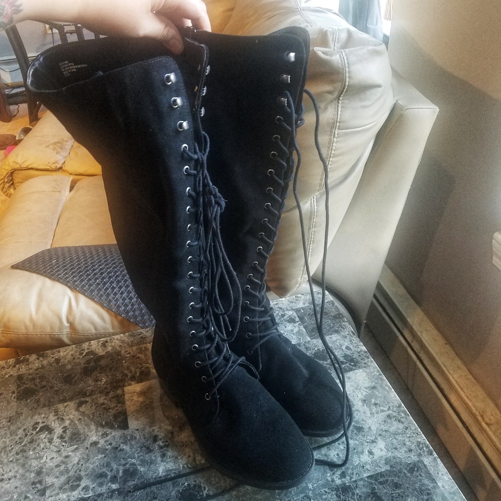 9.5 WIDE CALF Torrid Knee High Genuine Suede Boots